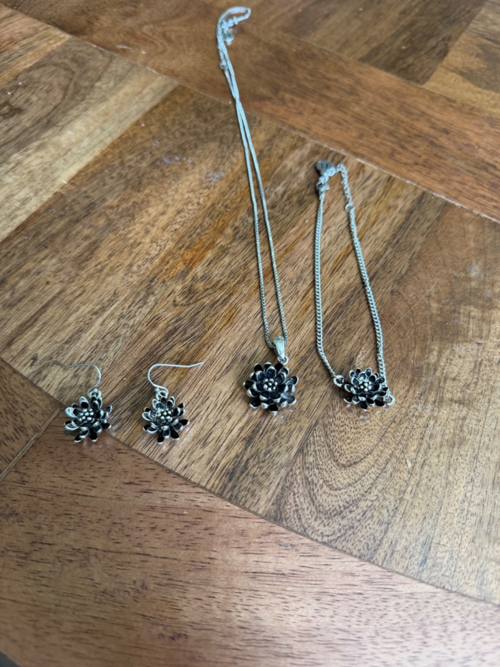 Retired Brighton Three Piece Set “Journey To India” Lotus Flower Collection - Picture 3 of 7